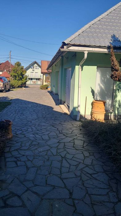 casa si teren de vanzare