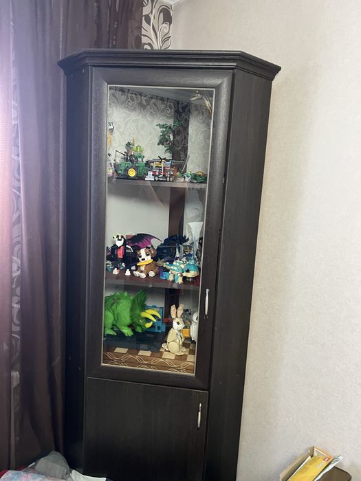 Шкаф угловой, 2 штуки,