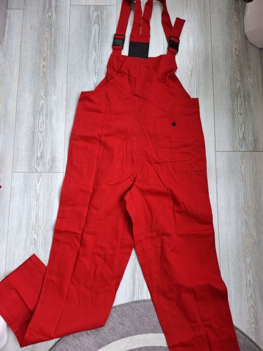 Нови работни гащеризони