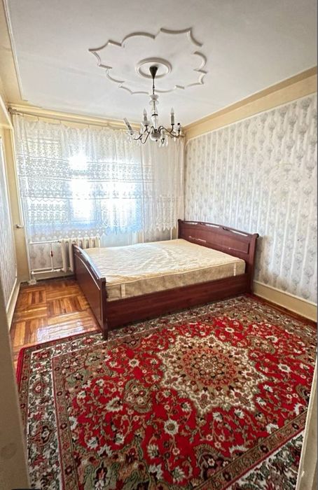 Продается квартира Метро Космонавты,ЦУМ, с средним ремонтом,73м2