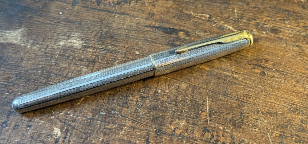 Pix Parker Sonnet argint marcat Pro tv