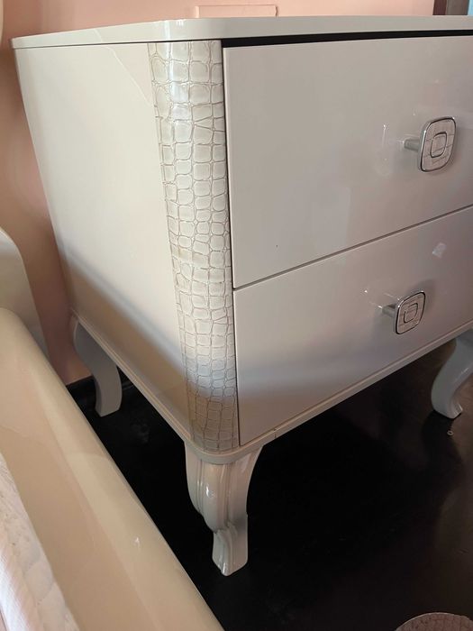 Спалня и нощно шкафче на италианската фирма Camelgroup