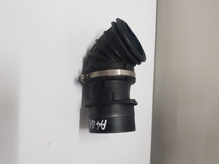 Debitmetru aer Audi A4 B8 A5 2.0 TDI 03L906461A