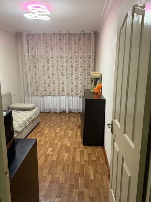 Продам 3 ех комнатную квартиру