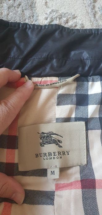 Продам ветровку.