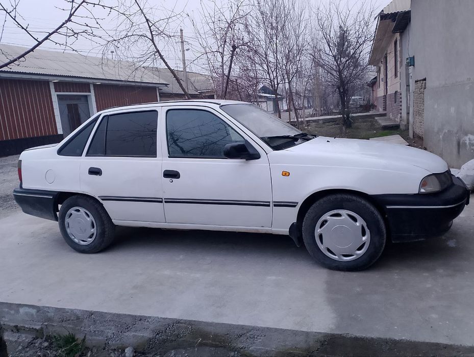 Nexia .1500$ kam bor .1997 yil