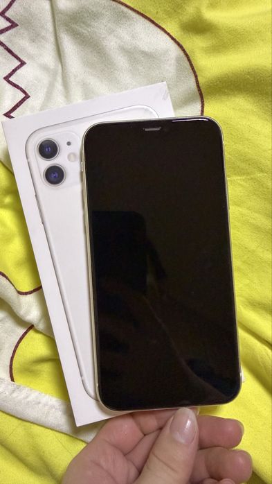 Продам айфон 11 белый