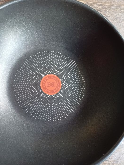 Tigaie wok Tefal 28 cm cu capac sticla