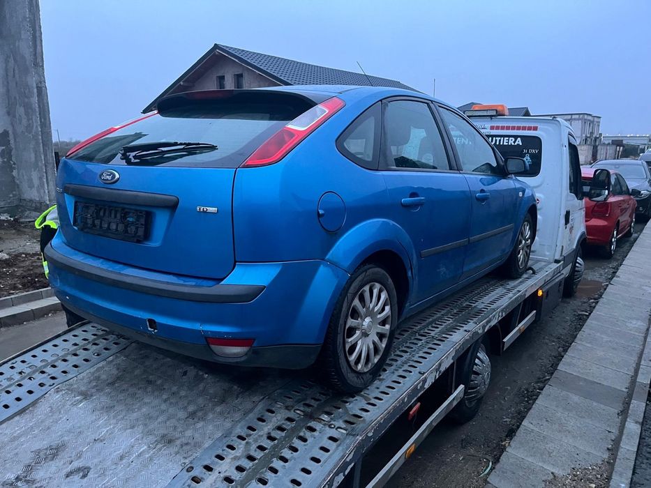 Dezmembrez ford focus 2 1.6 tdci