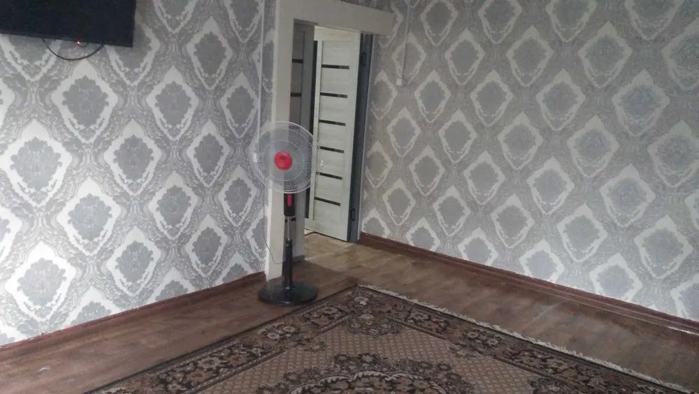 Продаю 2-х комнатную квартиру Янгихает Спутник 1