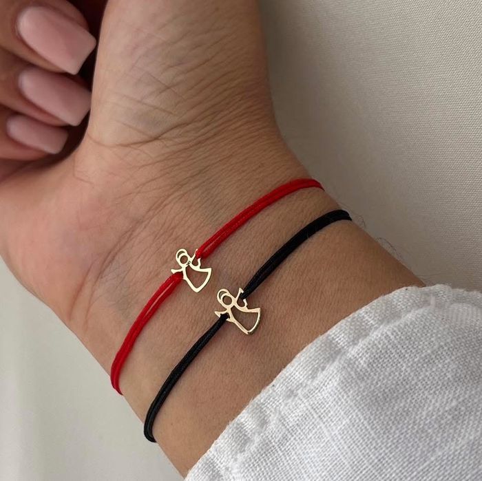 Brățară cu șnur reglabil și pandantiv din aur 14k!