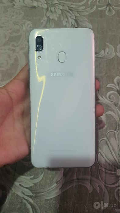 Samsung A30 holati yaxshi