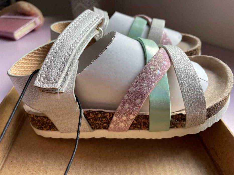 Сандалки за малка госпожица