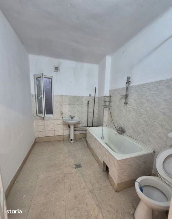 Casa Zona Politie Vf cu Dor,   1 singur vecin  teren 266mp