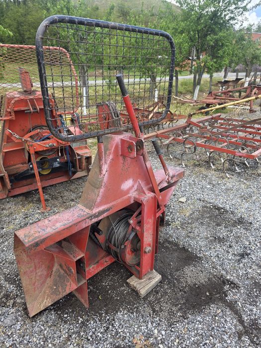 Troliu forestier in tiranti la tractor TAJFUN 5t 70 m cablu