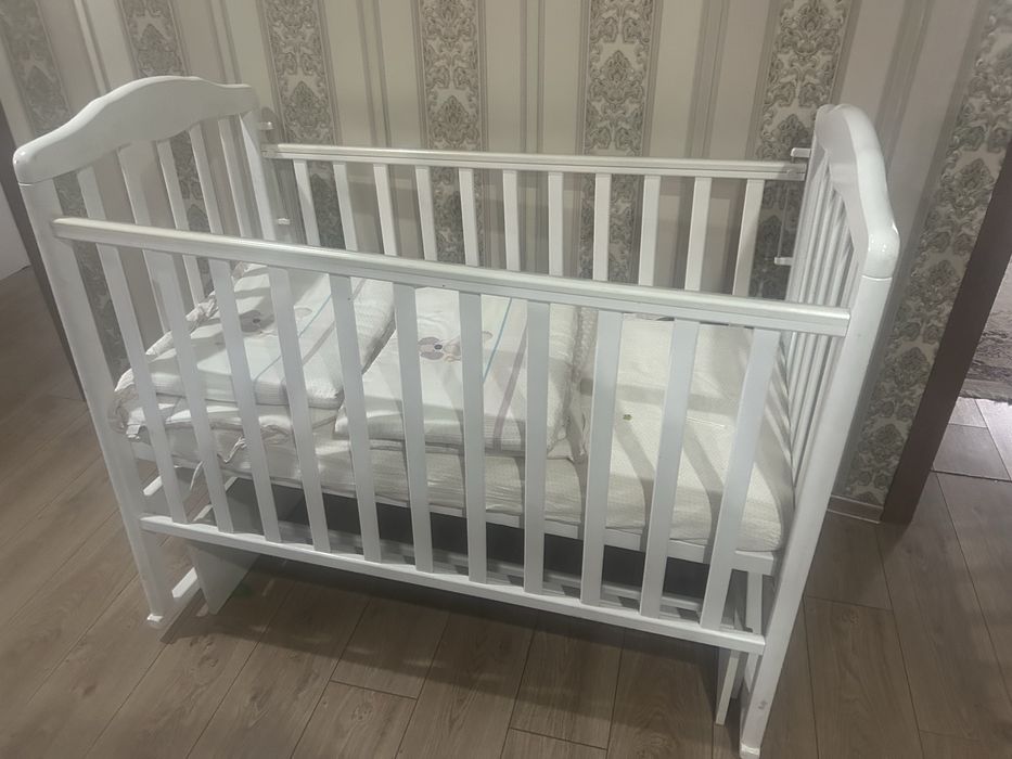 Продам кроватку детскую