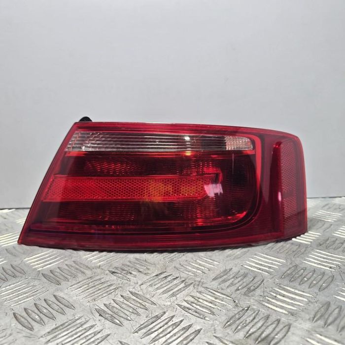 Stop aripa dreapta Audi A5 8T3