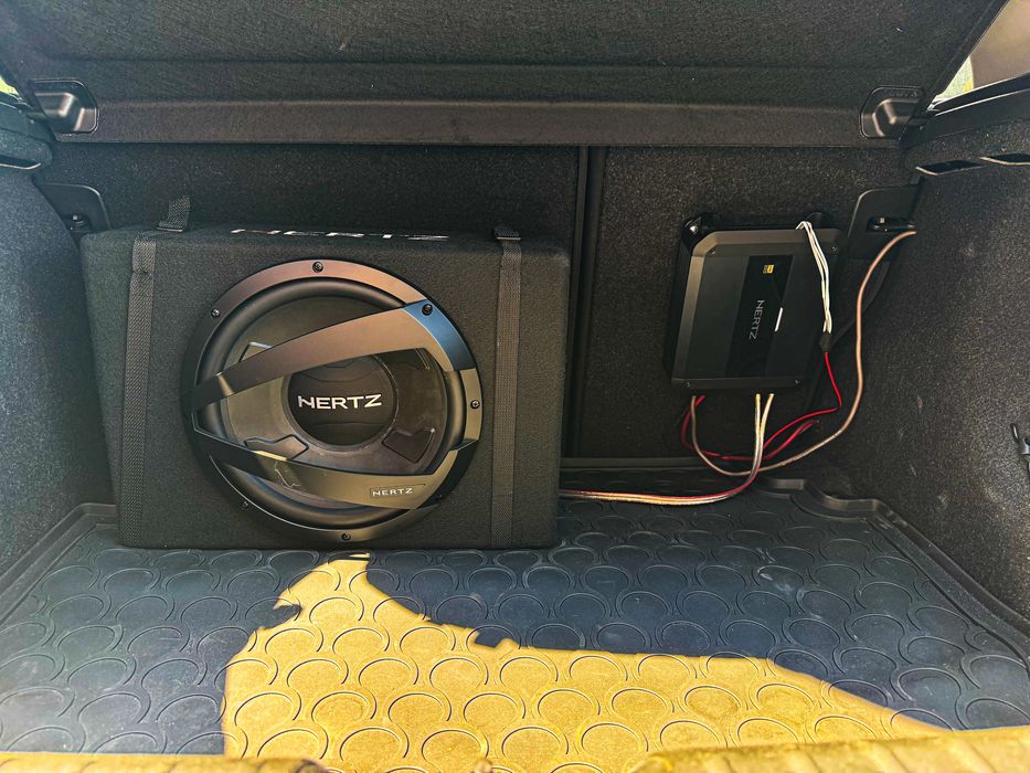 Vând Subwoofer Auto HERTZ DBX 30.3 – 1000W