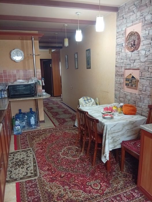 Срочно! Продаётся своя 4-комнатная квартира в центре Ташкента (Ц-12)