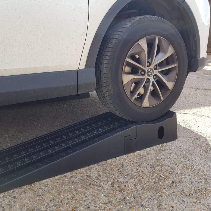 Разглобяема автомобилна рампа 3 тона, пластмаса 130x 38x 21 см