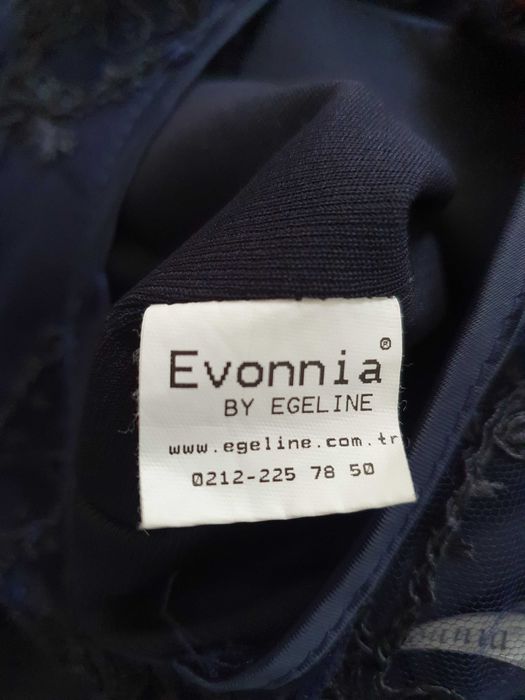 2 елегантни тъмносини рокли