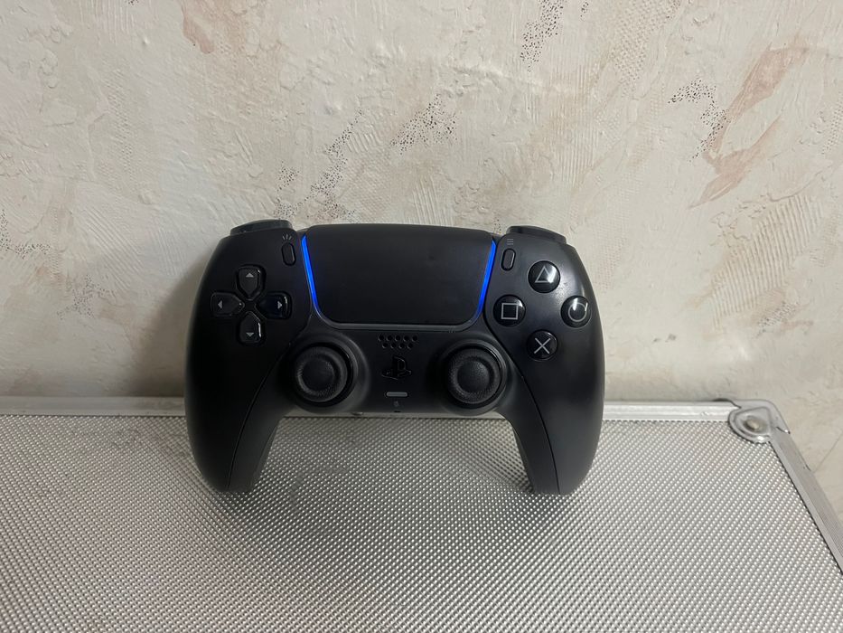 PlayStation 5 controller