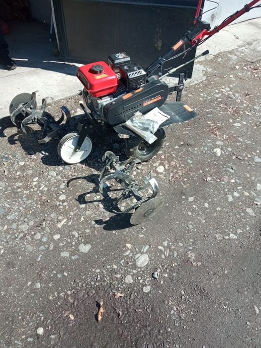 Продам Культиватор