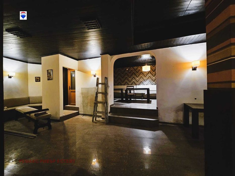 Продава се Заведение в Русе, Център - 180 кв.м за 405 €/кв.м - Снимка #4