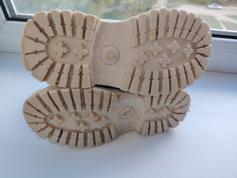 Продам ботиночки на осень-весну