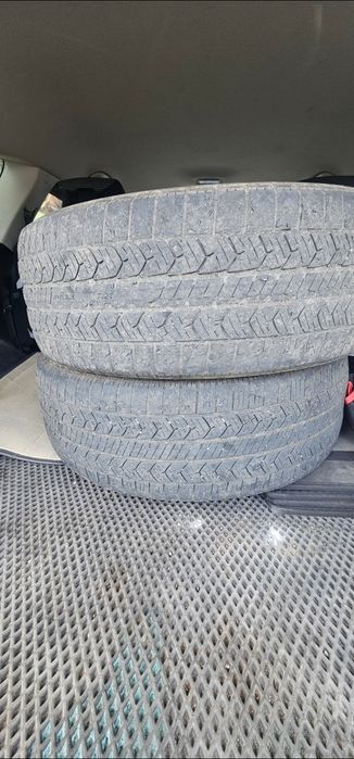 Продам две летние шины 235/60R18