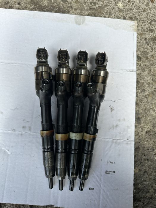 Injectoare Toyota Rav 4 2001 2005 motor 2.0 diesel