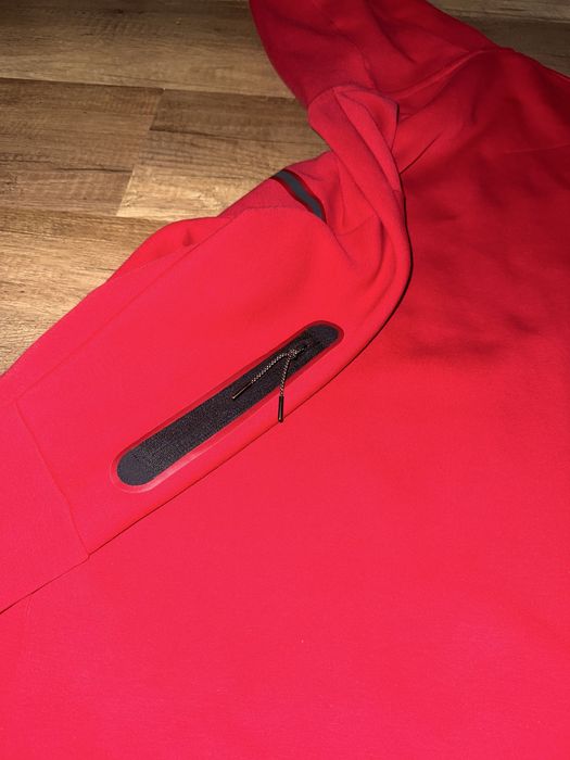Bluza Nike Tech Fleece rosie originala