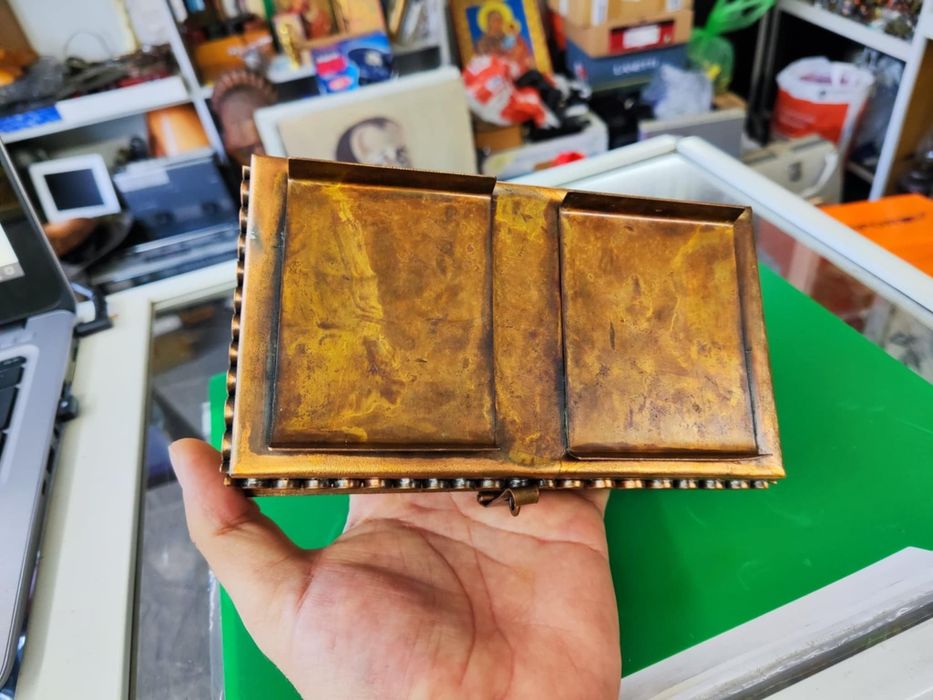 Кована медна кутия