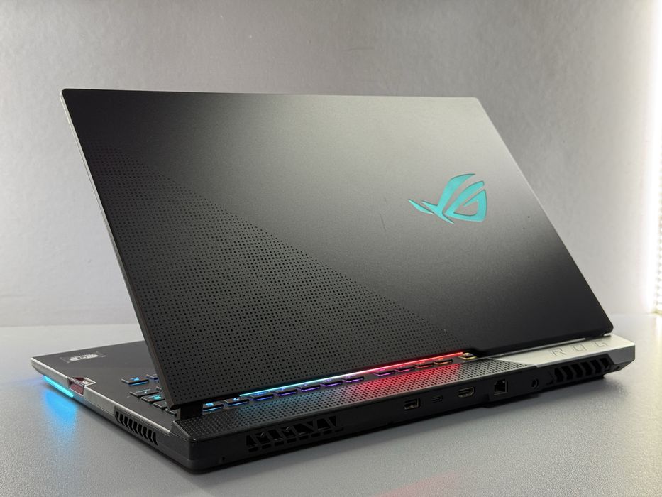ASUS ROG Strix G733QR — Premium Gaming Laptop