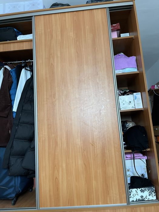 Шкаф ,тумбочка.