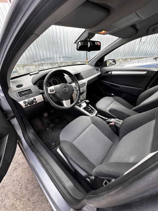 Opel Astra H - benzina - 2008 - de vanzare