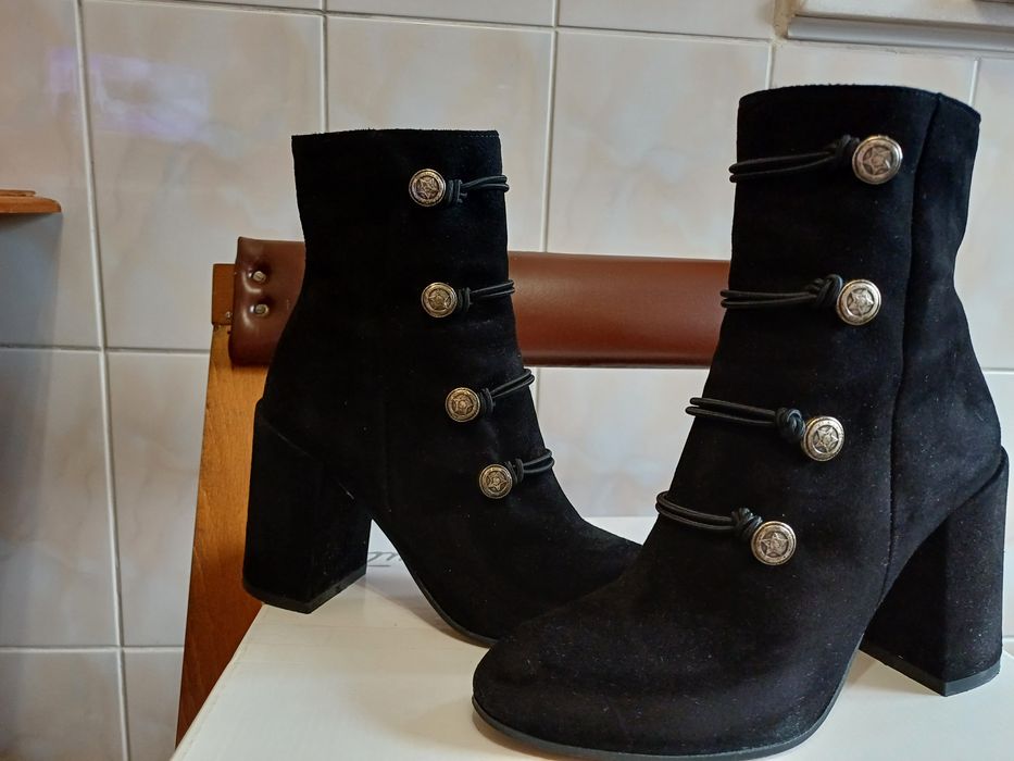 Botine piele intoarsa BiancaDi