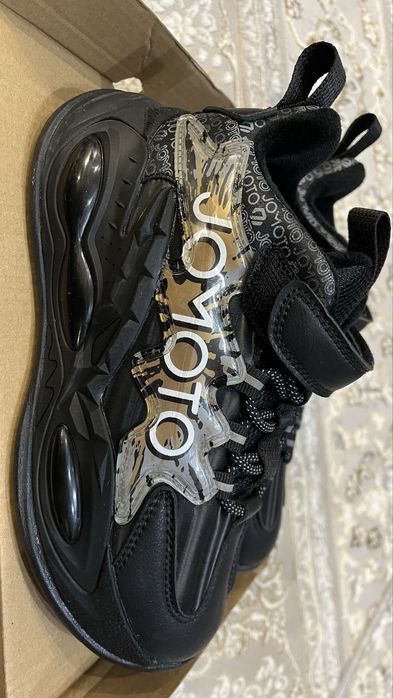 Кроссовки утепленые р 34