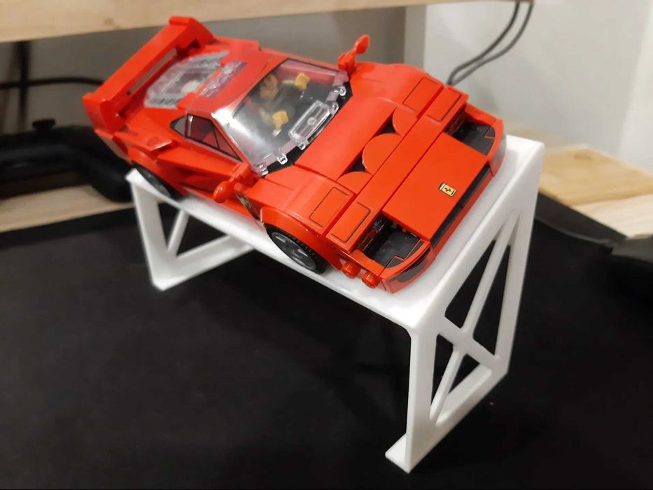 Стойка за поставки плюс други неща