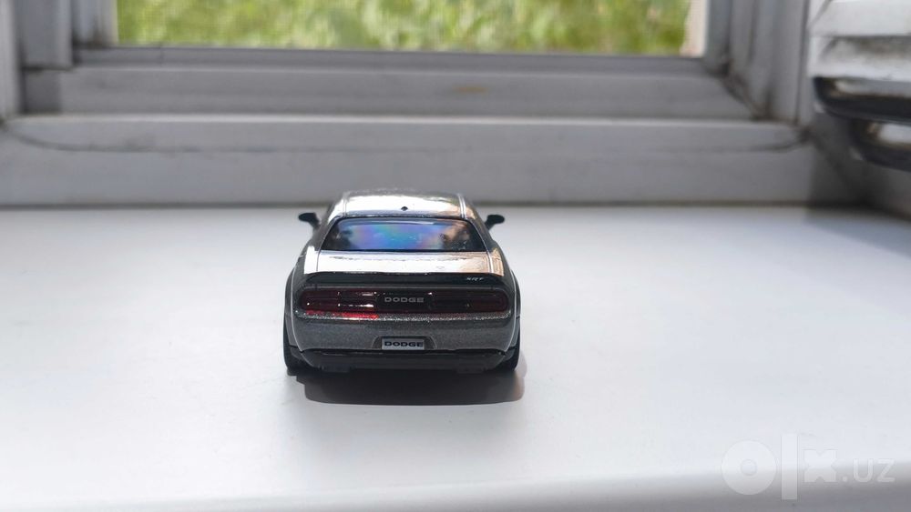 Коллекционная модель Dodge Challenger (Масштаб 1:38)
