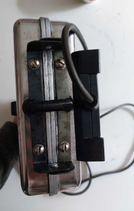 Вафельница Электровафельница