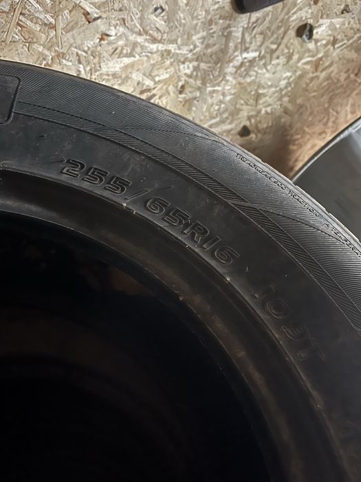 Шины 255-65R16 в хорошем состоянии