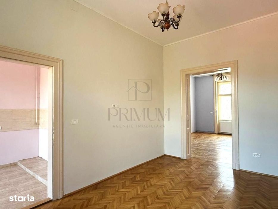 Sinaia - Istoric - 5 Camere - Decomandat - 2 Bai - Centrala Proprie -