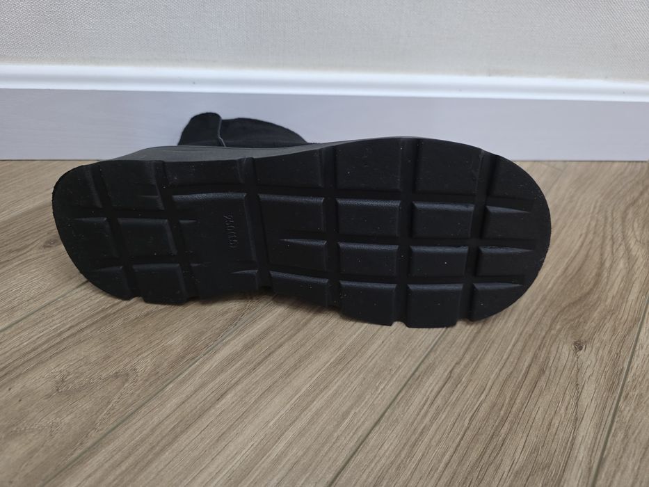 Продаются тёплые ботинки