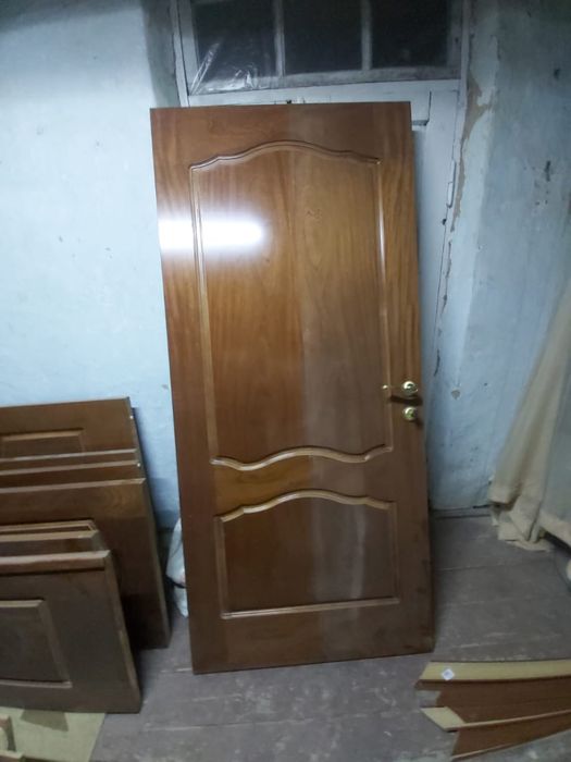 Двери деревянные