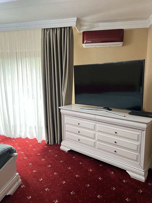 Camere în vilă  cu piscină, în regim hotelier