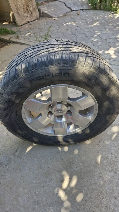 Продам шины зимние липучка 265/65/17