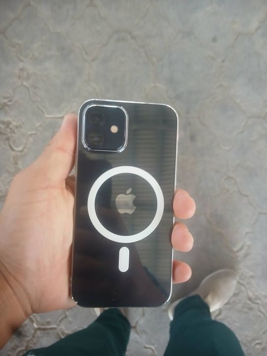 Iphone 12 holati zor