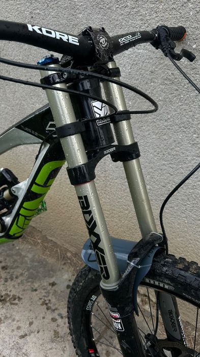 Vand bicicleta de downhill yt industries 2.0comp