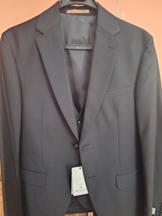 Костюм брюки и жилетка тройка новый